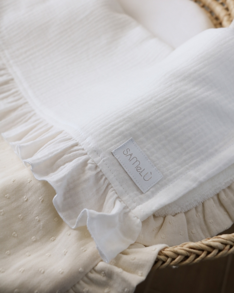 Set Lenzuolino neonato in mussola rouches - immagine 5